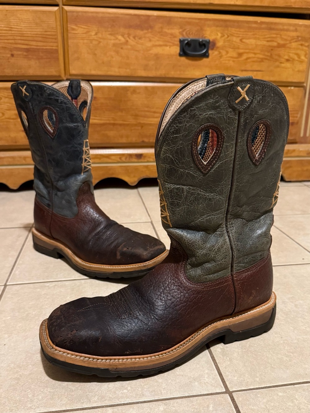 Men's Twisted X MLCS006  Work Boot Safety Toe Oiled Cognac/Green  Leather 10.5 D